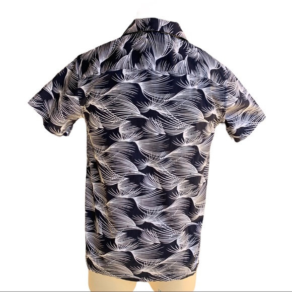 Reaction Kenneth Cole Short Sleeve Button Down Medium - Picture 3 of 7